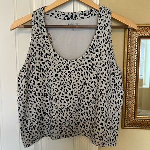 Athleta EUC crop tank size XL Tan/Black Cheetah.